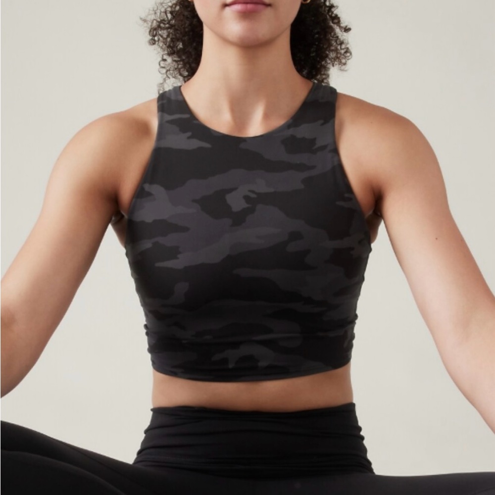 Athleta Black and Charcoal Camouflage Crop Top - Picture 5 of 7